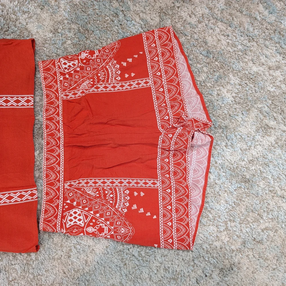 NWT Womens Red Bandana Print Top and‎ Shorts Set - Picture 2 of 5
